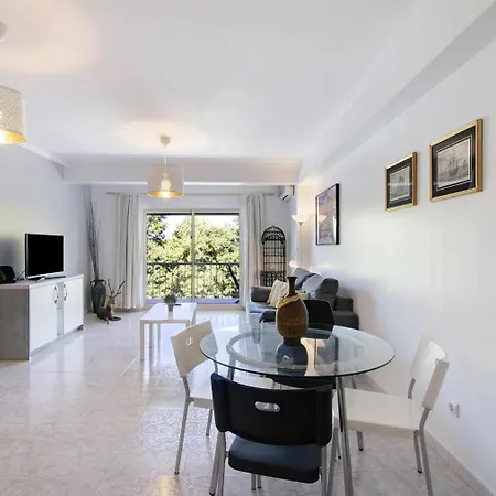Apartment Golden Rana